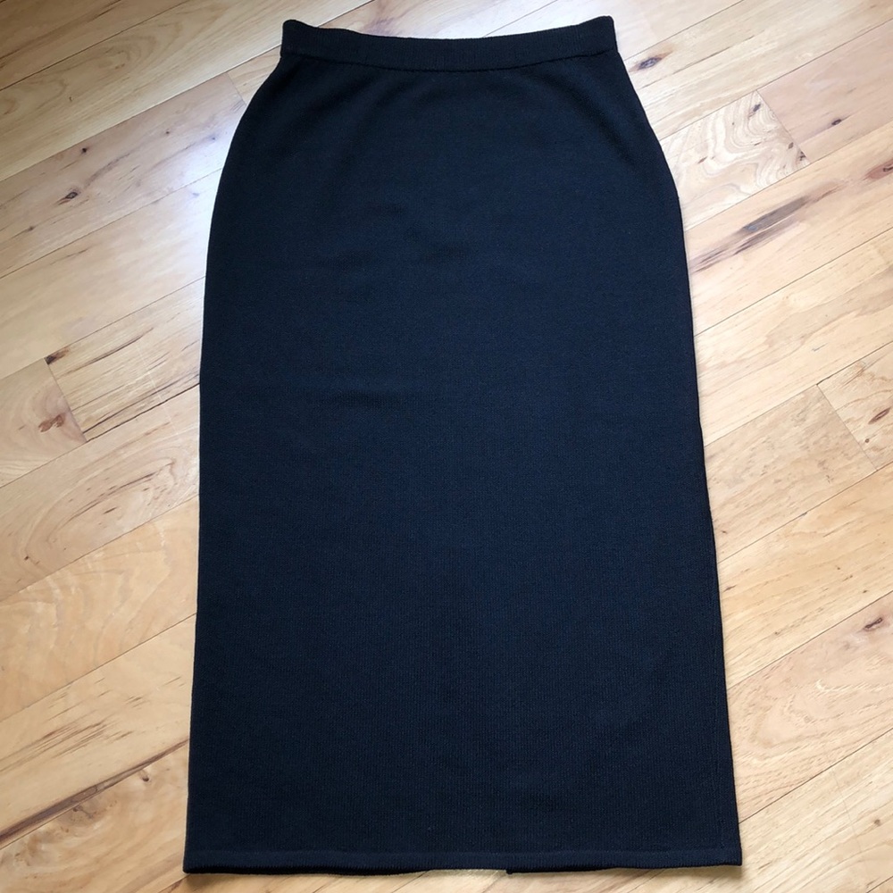 St. John Basics - Black Knit Midi Skirt Sz 6